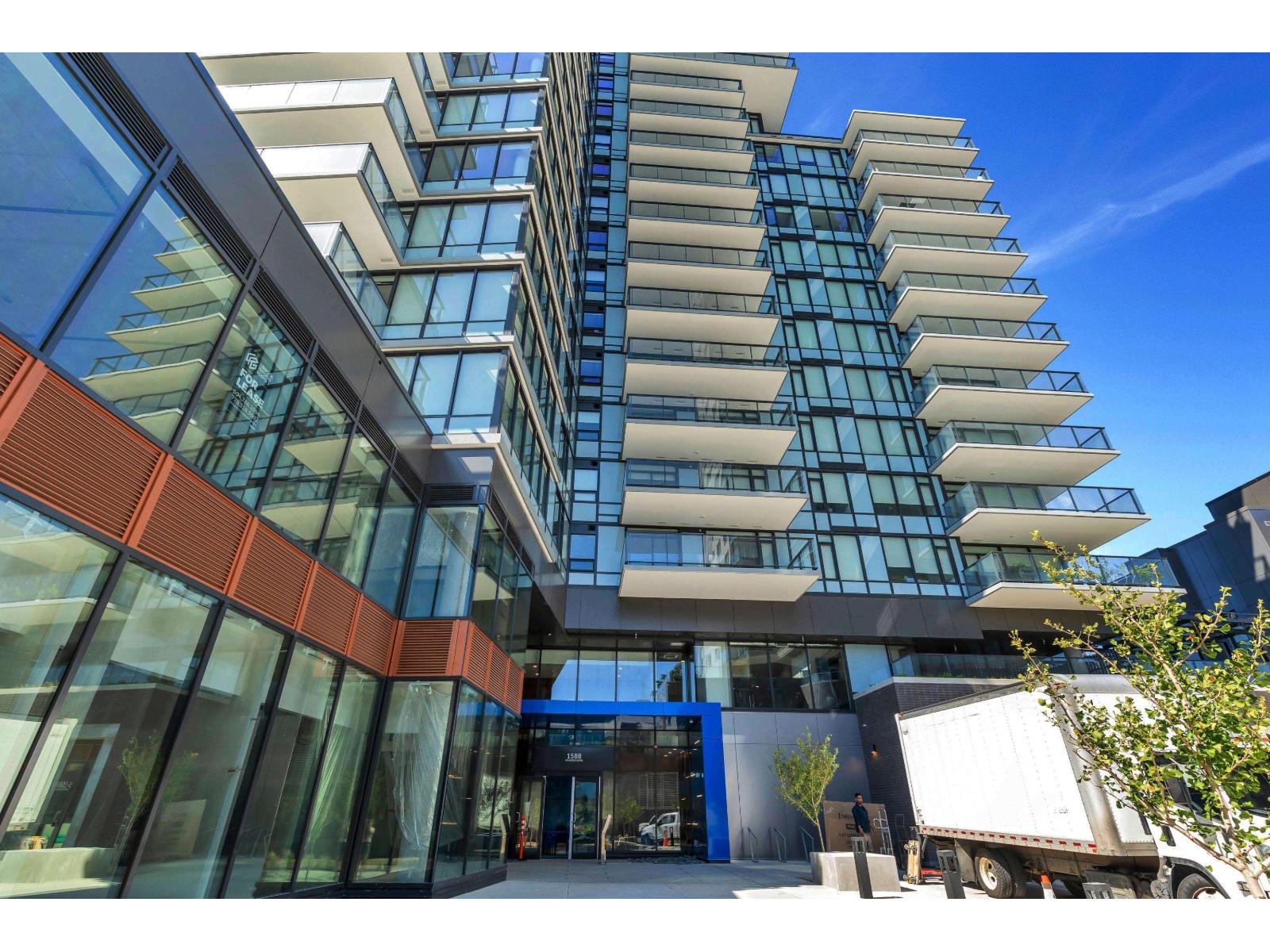 908 1588 JOHNSTON ROAD, White Rock