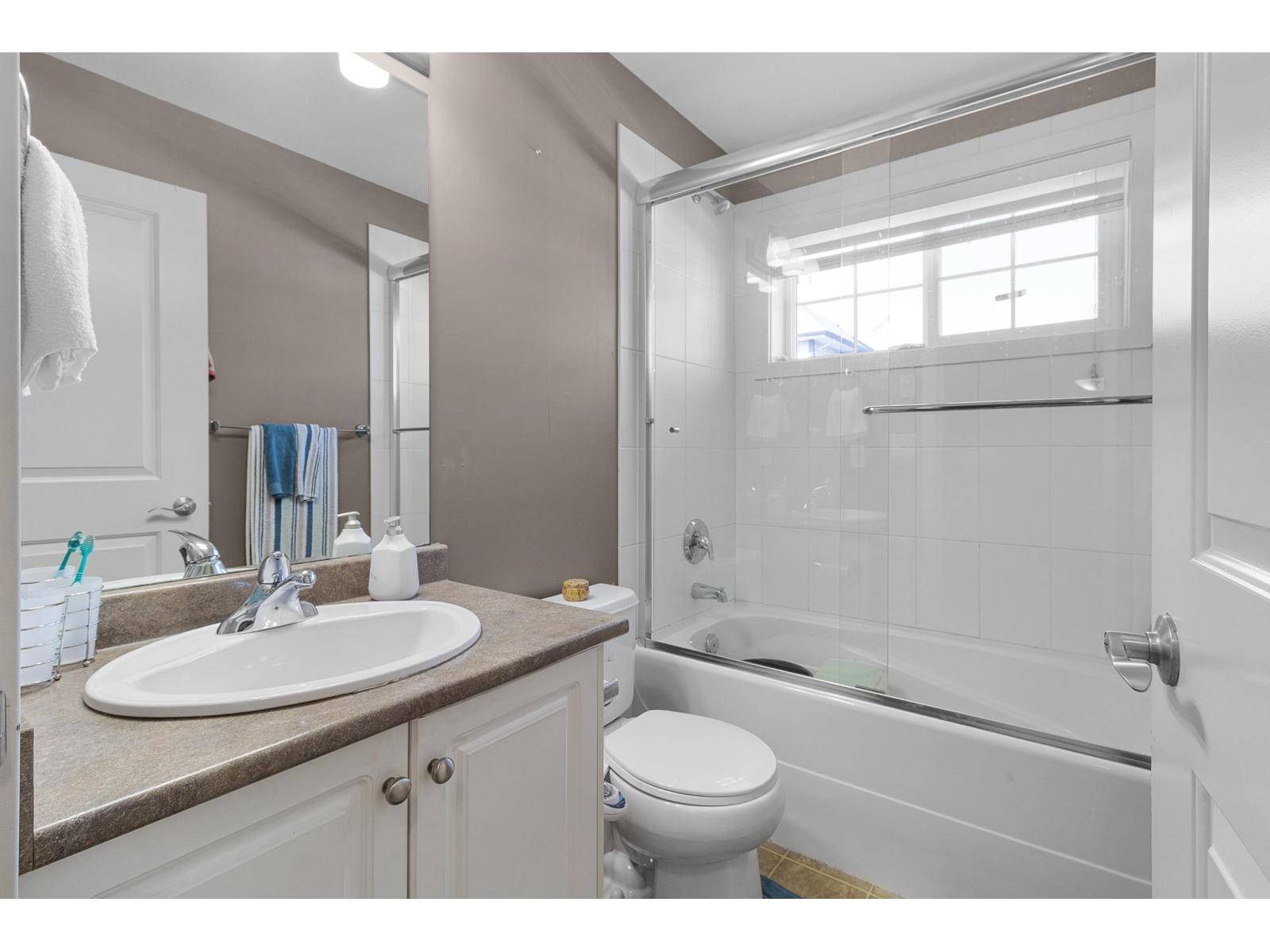 18 31235 UPPER MACLURE ROAD, Abbotsford