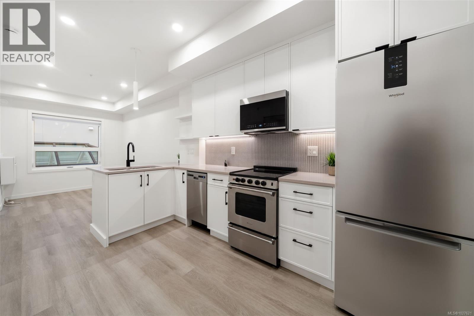 208 610 Lampson Road, Esquimalt