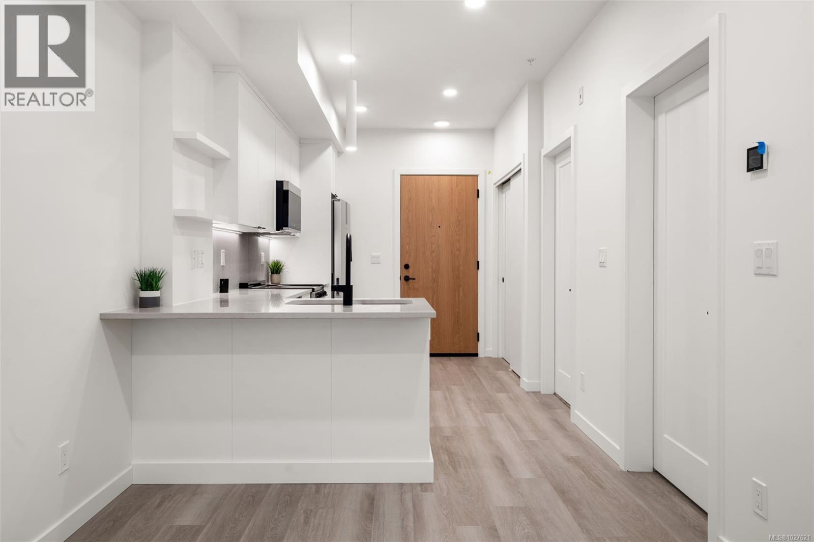 208 610 Lampson Road, Esquimalt