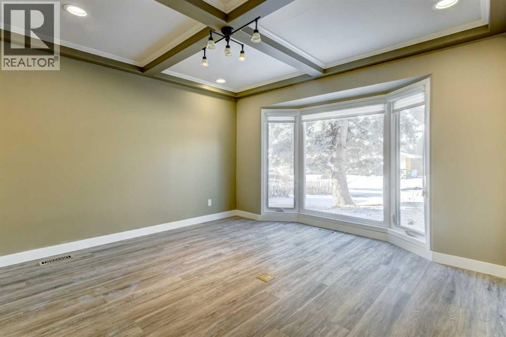 Single Family House for Sale in  Hawkfield Crescent NW Hawkwood Calgary 