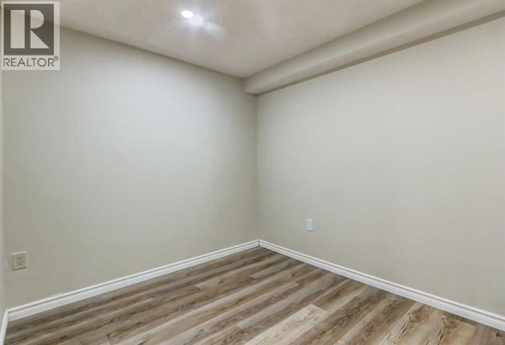 Single Family House for Sale in  Hawkfield Crescent NW Hawkwood Calgary 