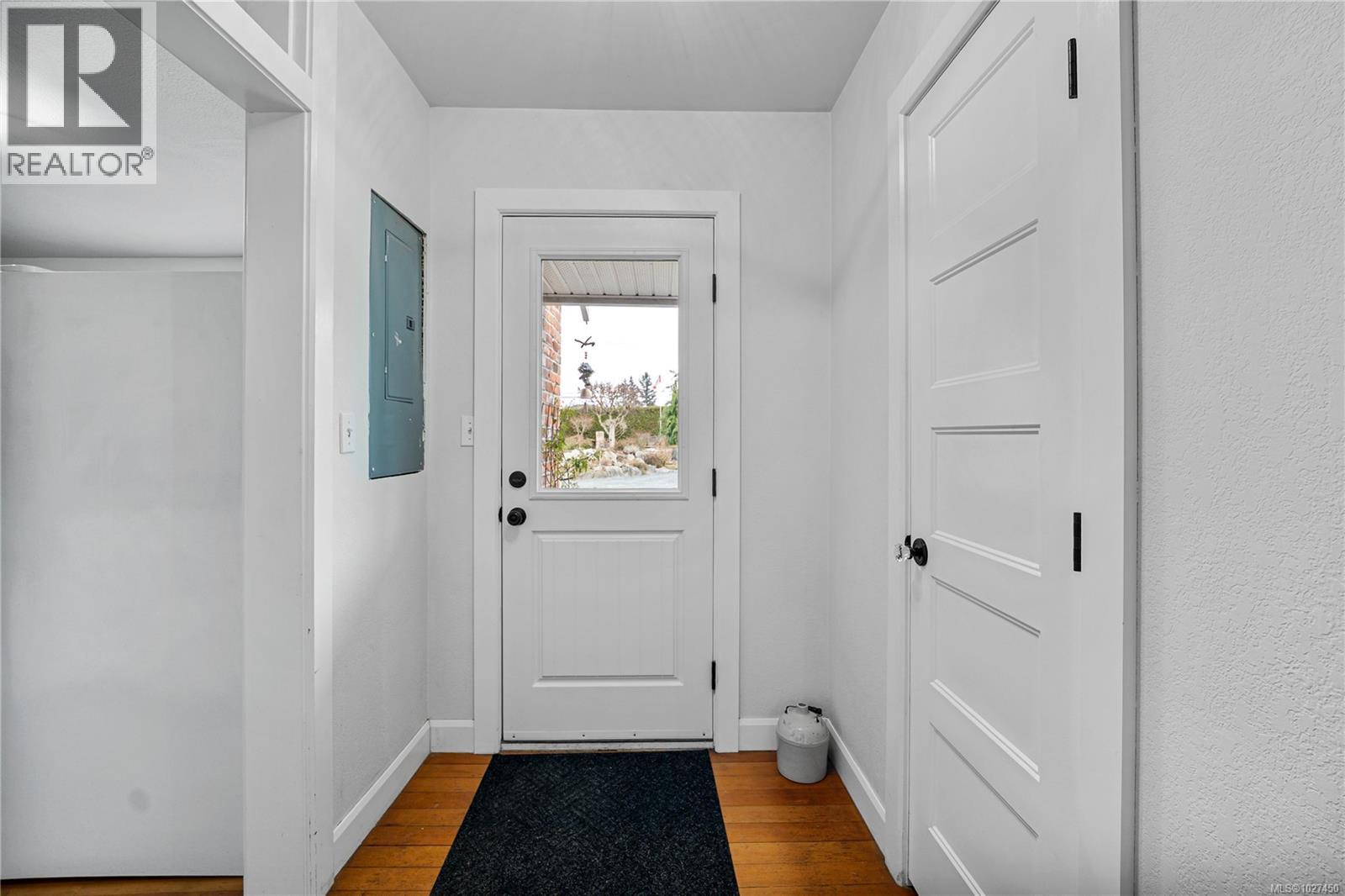 10934 CHEMAINUS RD - Image 2