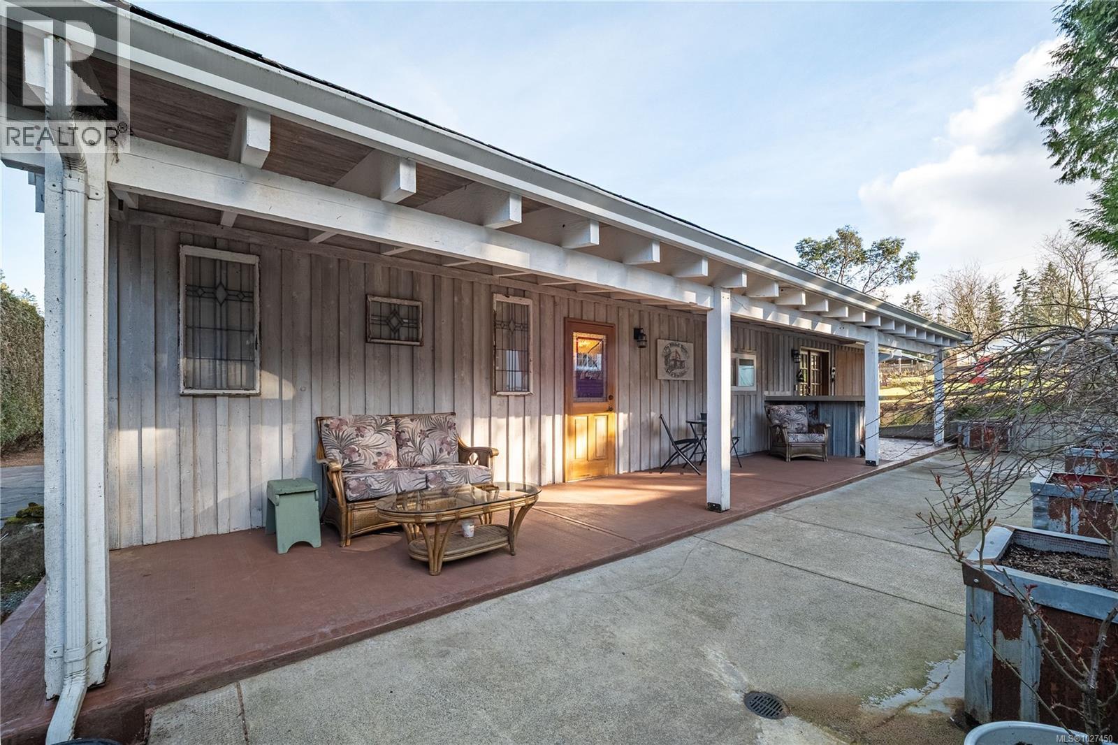 10934 CHEMAINUS RD - 23