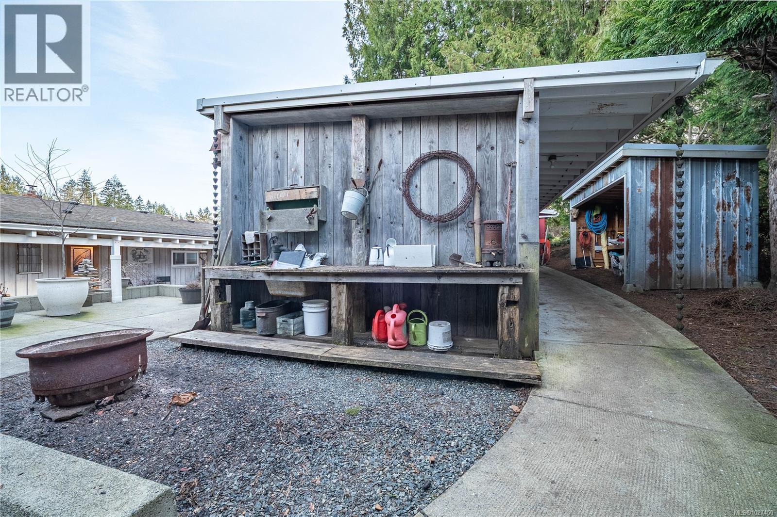 10934 CHEMAINUS RD - 22