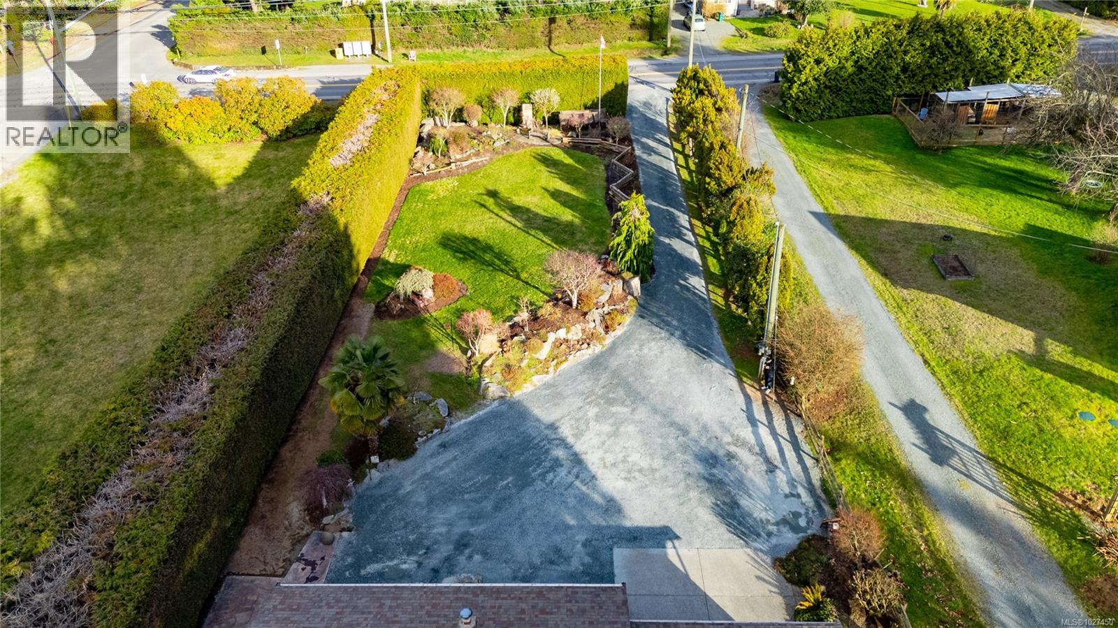 10934 CHEMAINUS RD - 37