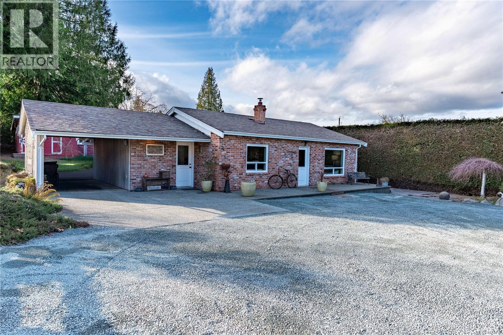 10934 CHEMAINUS RD - 26