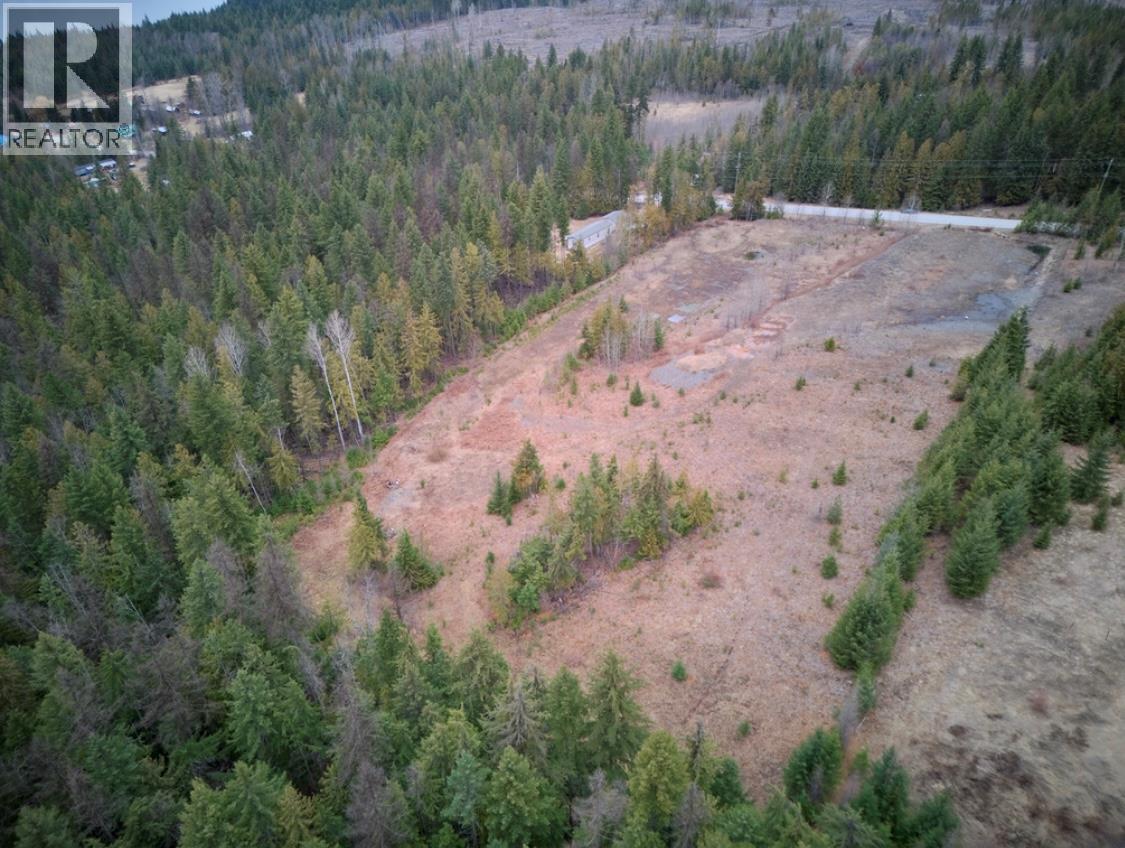 707 Billings Road, Nakusp