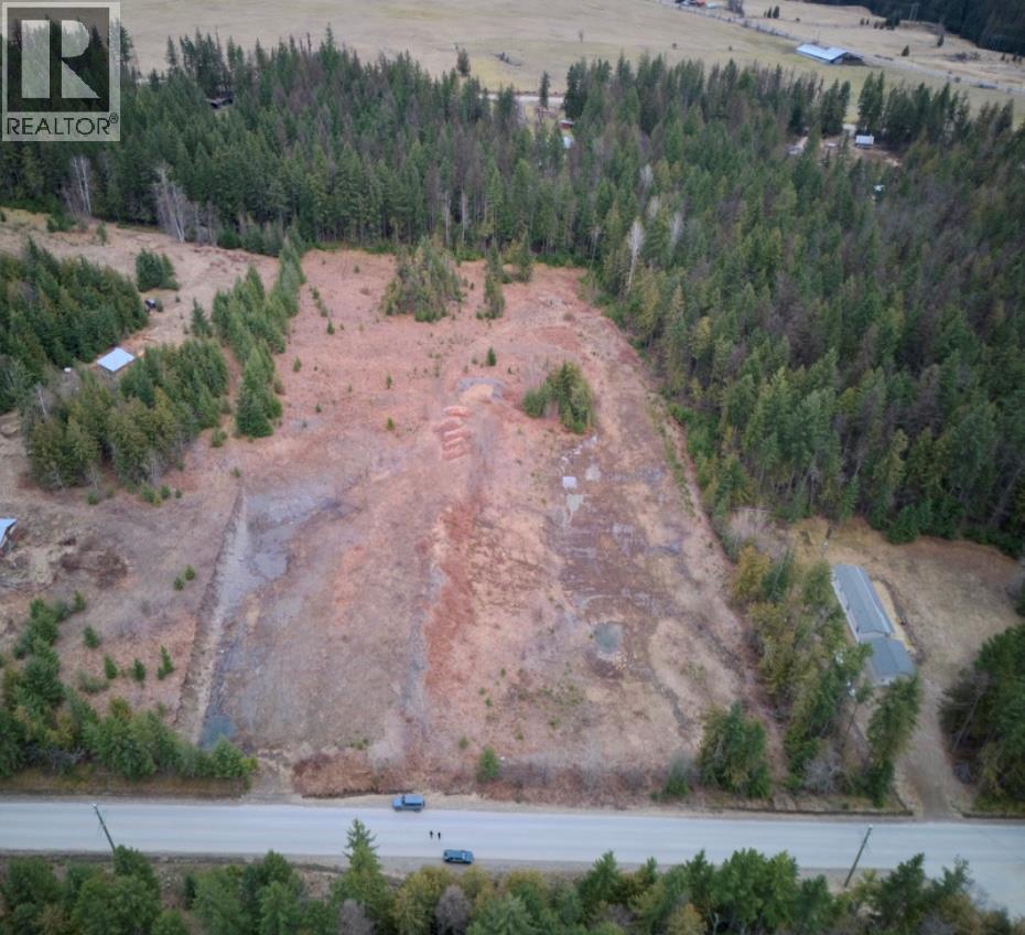 707 Billings Road, Nakusp