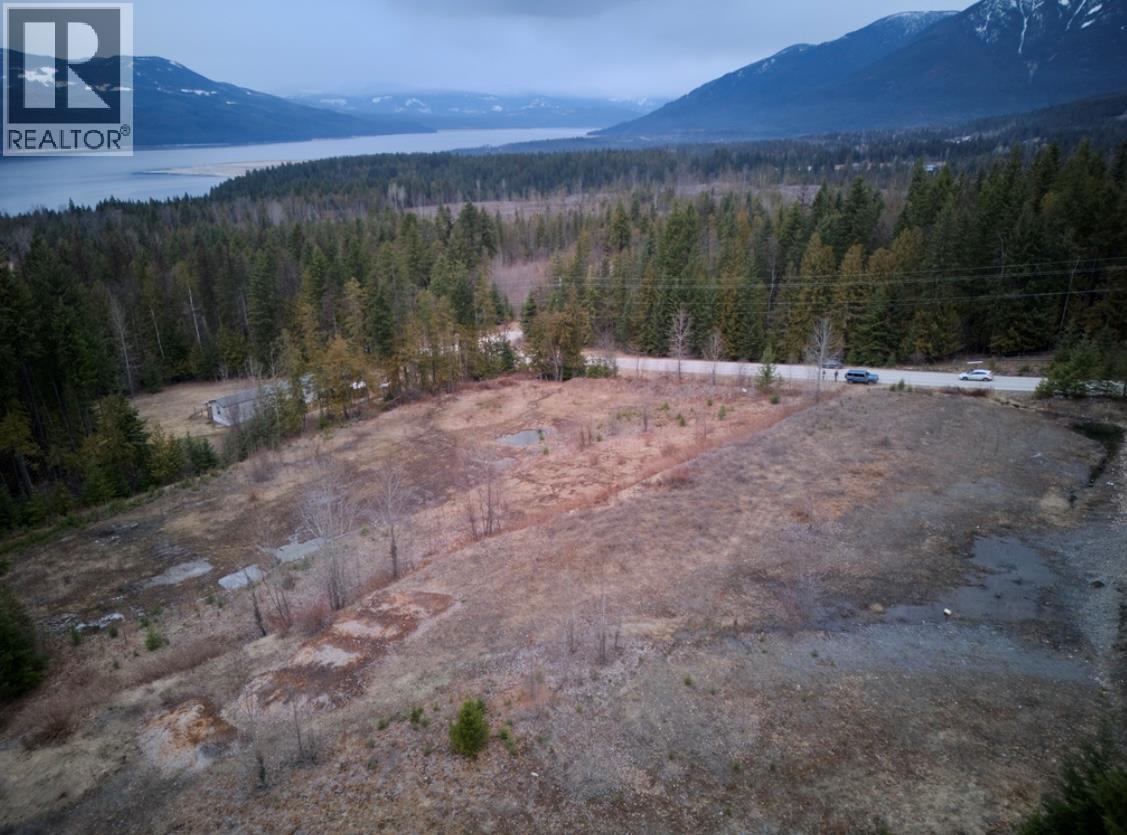 707 Billings Road, Nakusp