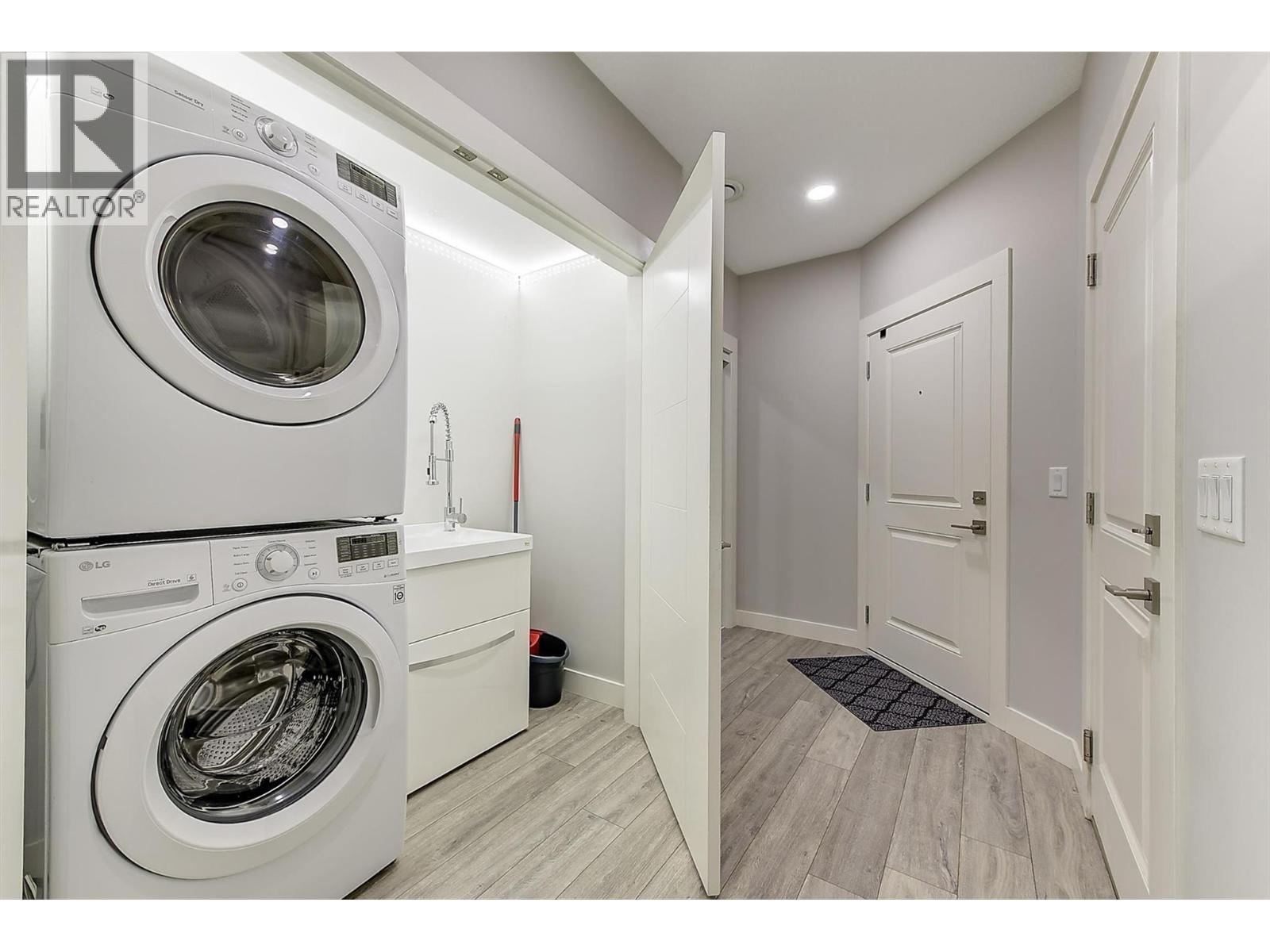 2049 Elkridge Drive Unit# 1, West Kelowna