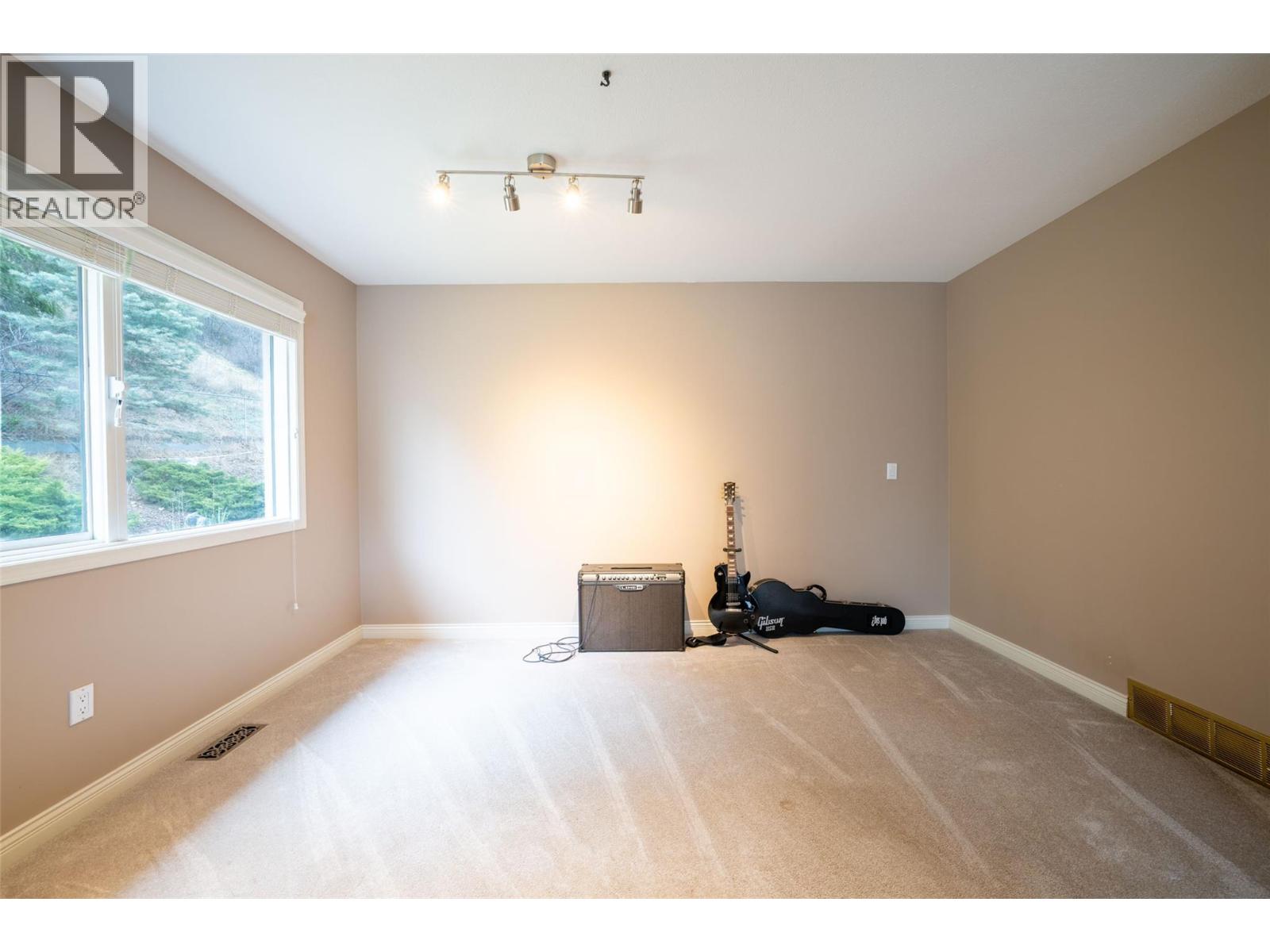 2921 Fieldstone Court, West Kelowna