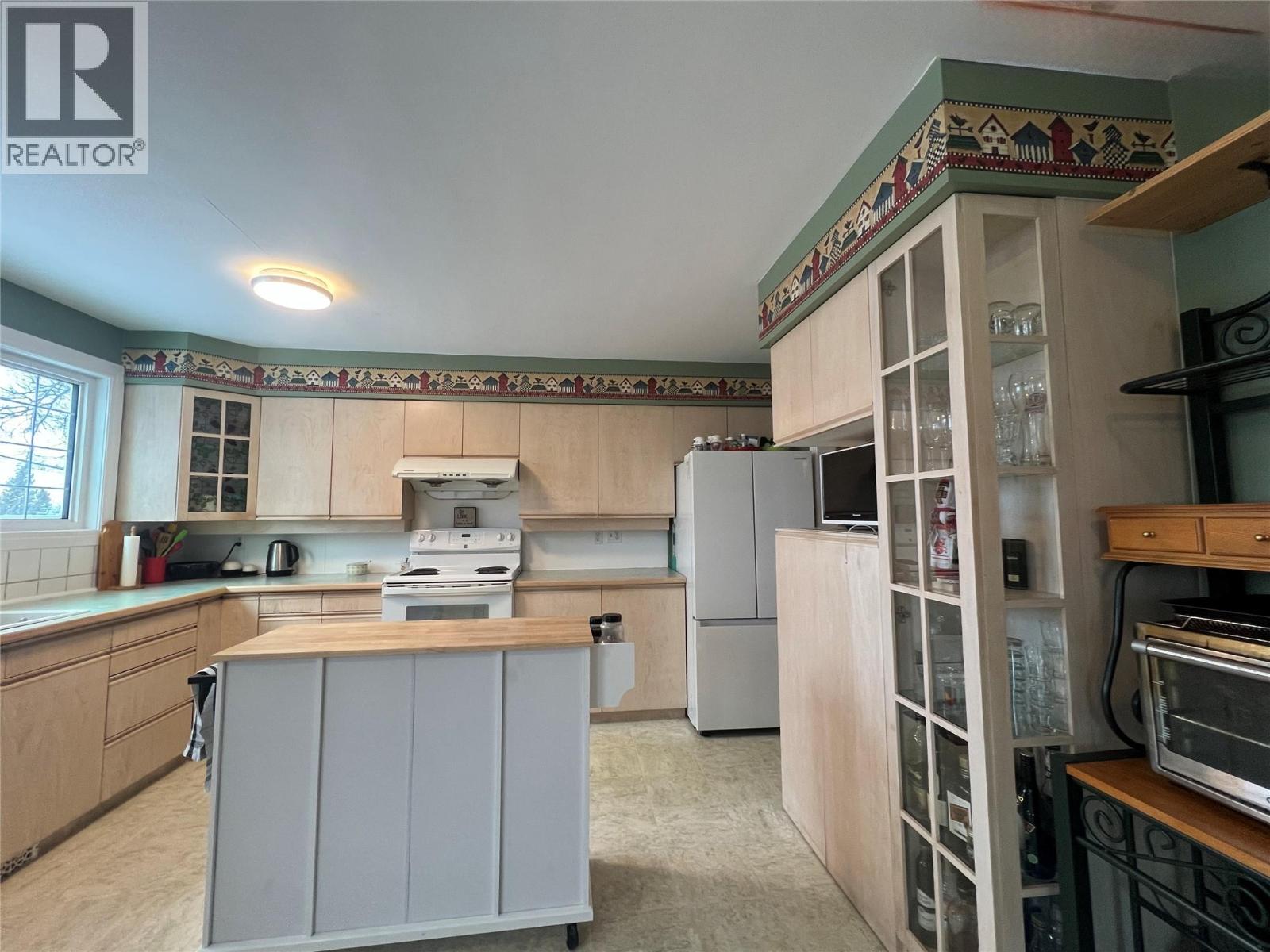 1713 90 Avenue, Dawson Creek