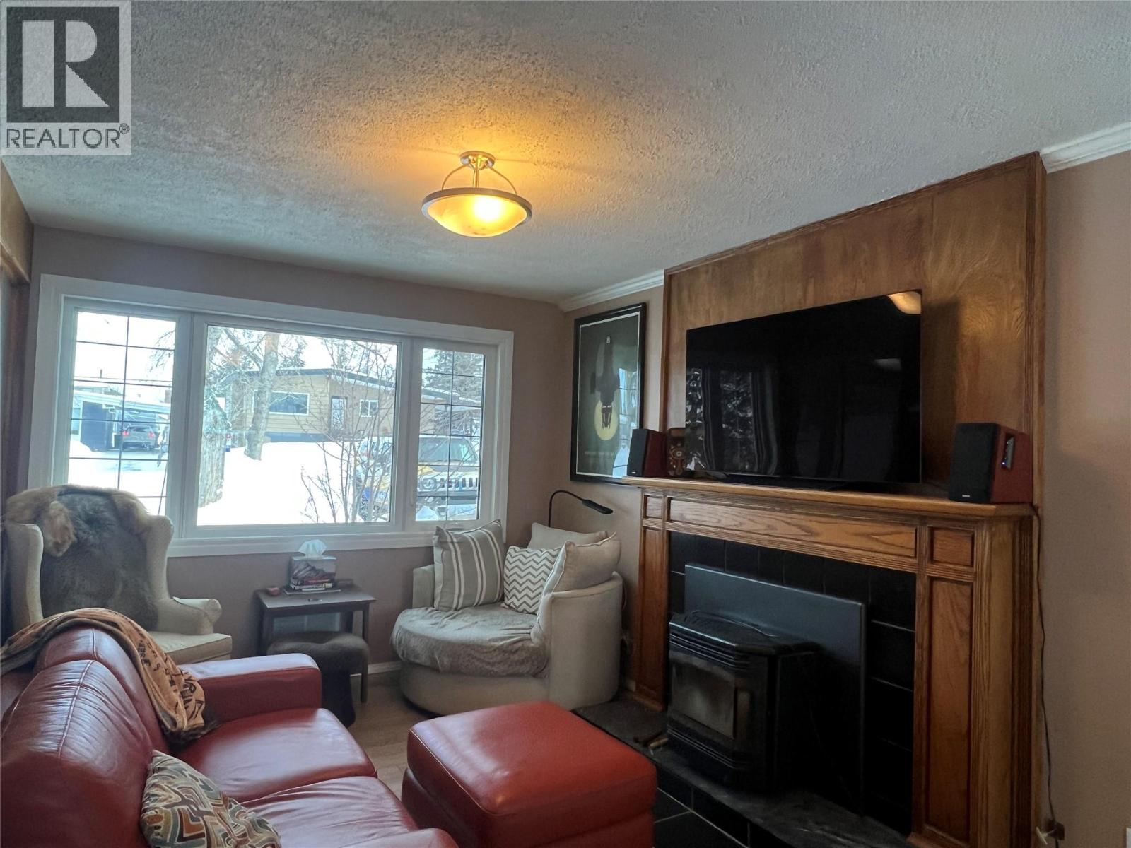 1713 90 Avenue, Dawson Creek