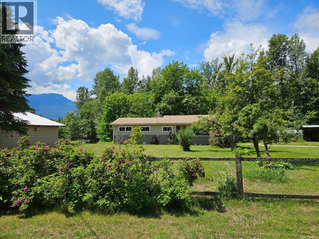 432 ALEXANDER Road, Nakusp