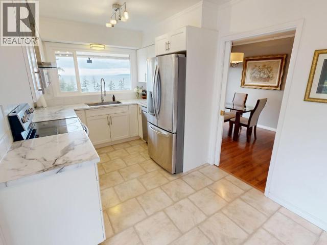 6955 TERRACE STREET, Powell River