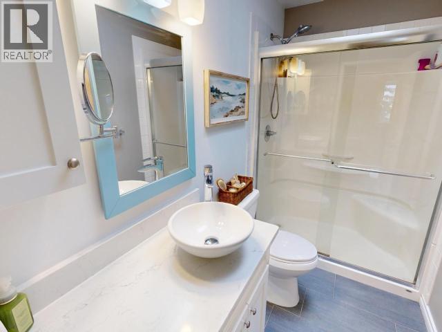 6955 TERRACE STREET, Powell River