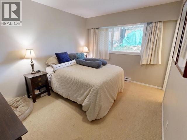 6955 TERRACE STREET, Powell River