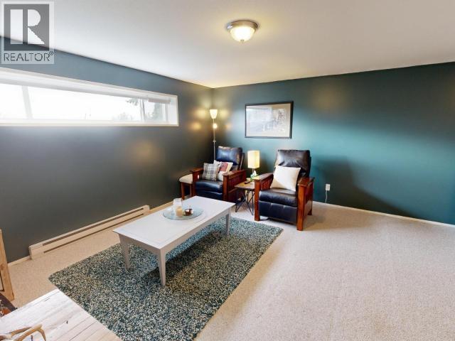 6955 TERRACE STREET, Powell River