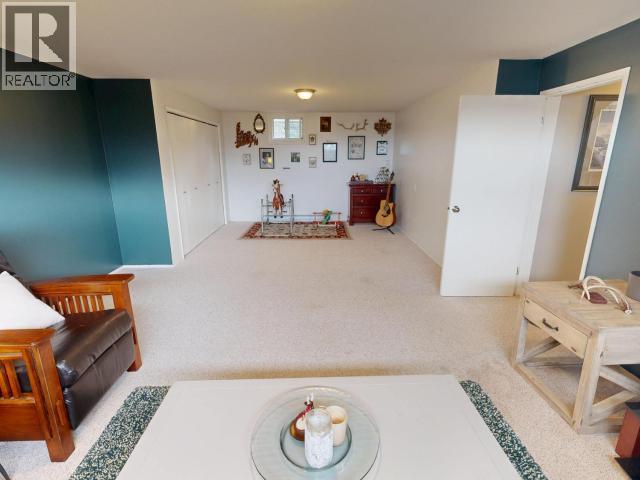 6955 TERRACE STREET, Powell River