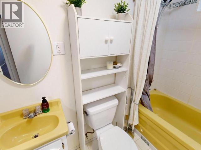 6955 TERRACE STREET, Powell River