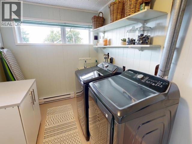 6955 TERRACE STREET, Powell River