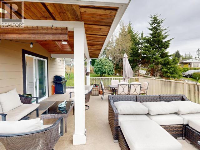6955 TERRACE STREET, Powell River