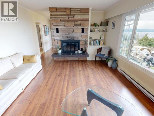 6955 TERRACE STREET, Powell River