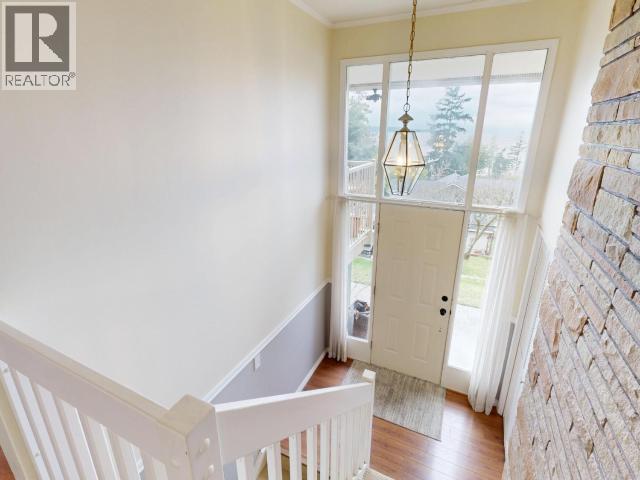 6955 TERRACE STREET, Powell River