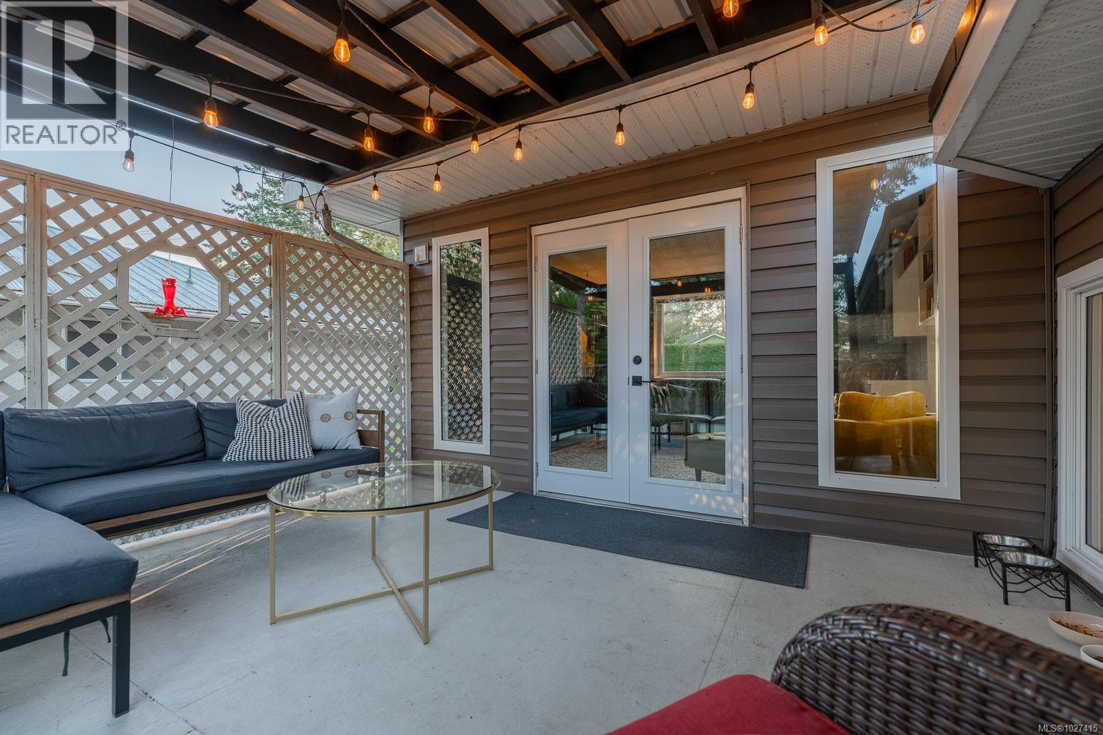 3248 Uplands Dr, Nanaimo