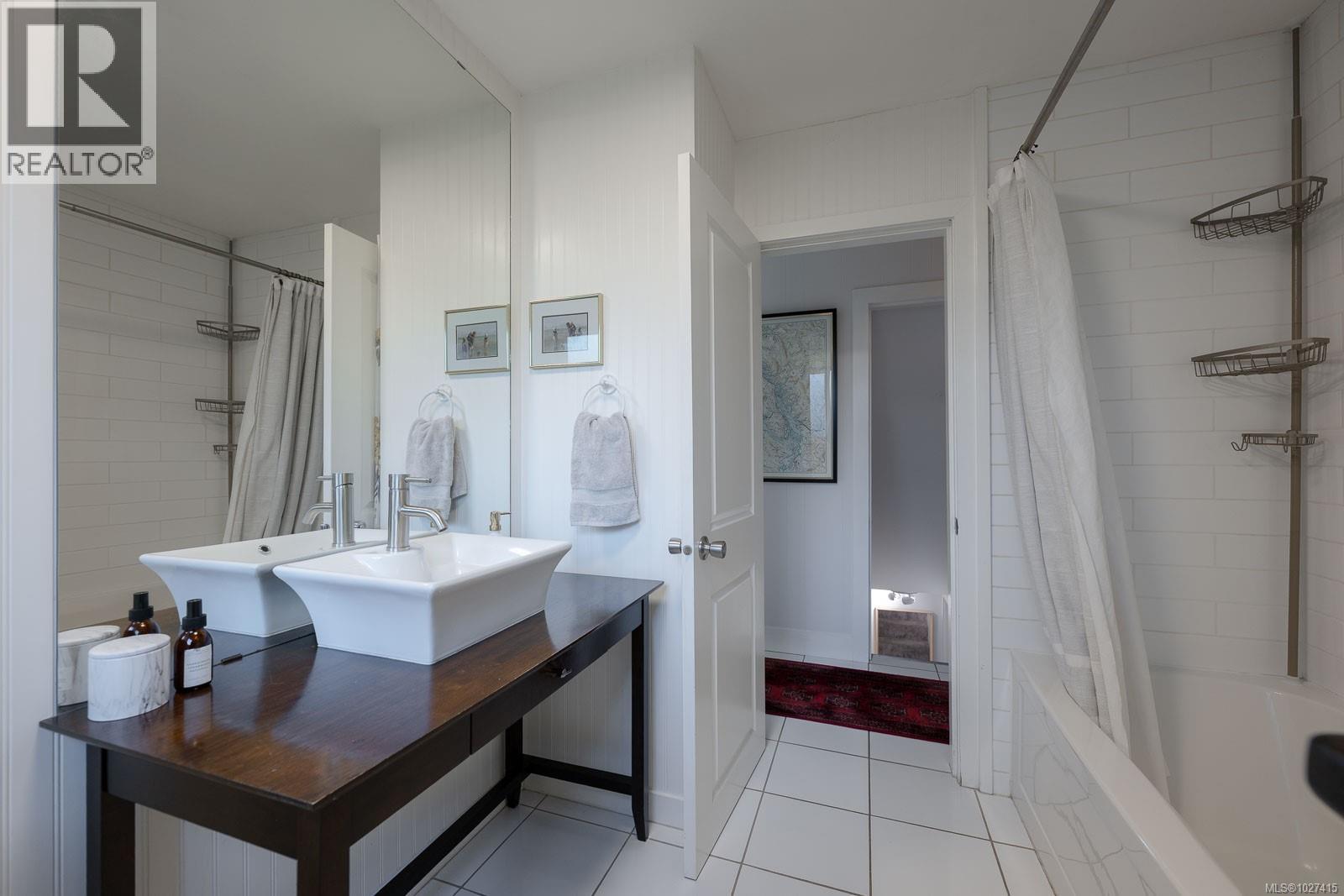 3248 Uplands Dr, Nanaimo