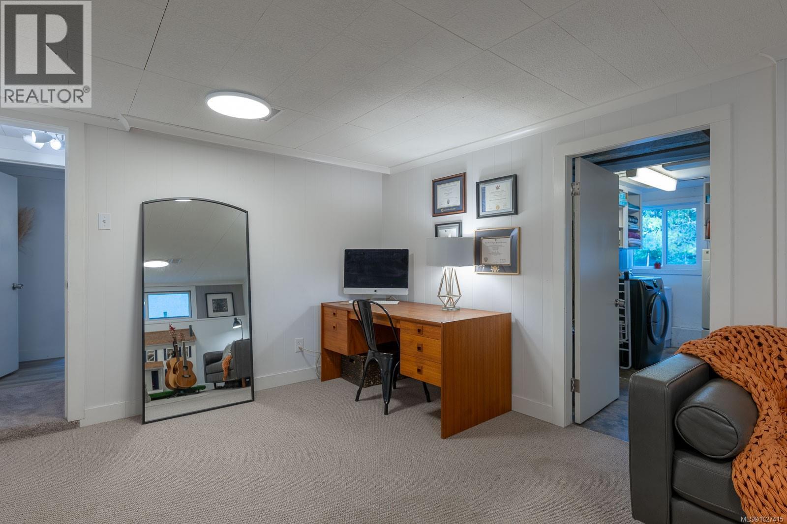 3248 Uplands Dr, Nanaimo