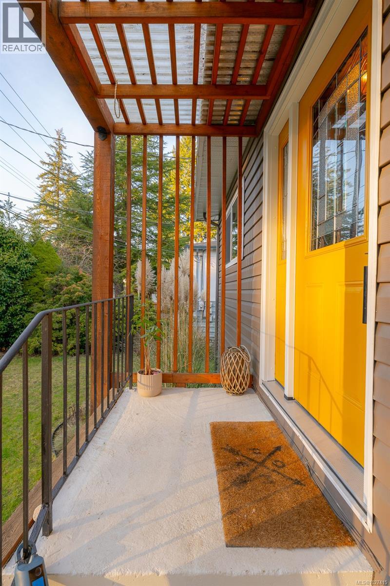 3248 Uplands Dr, Nanaimo