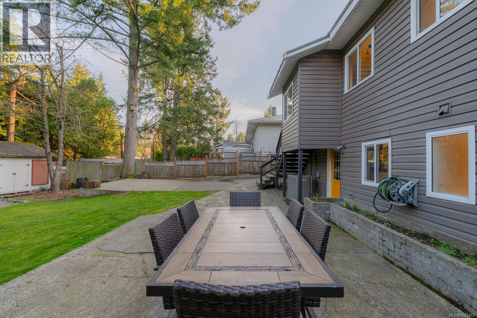 3248 Uplands Dr, Nanaimo