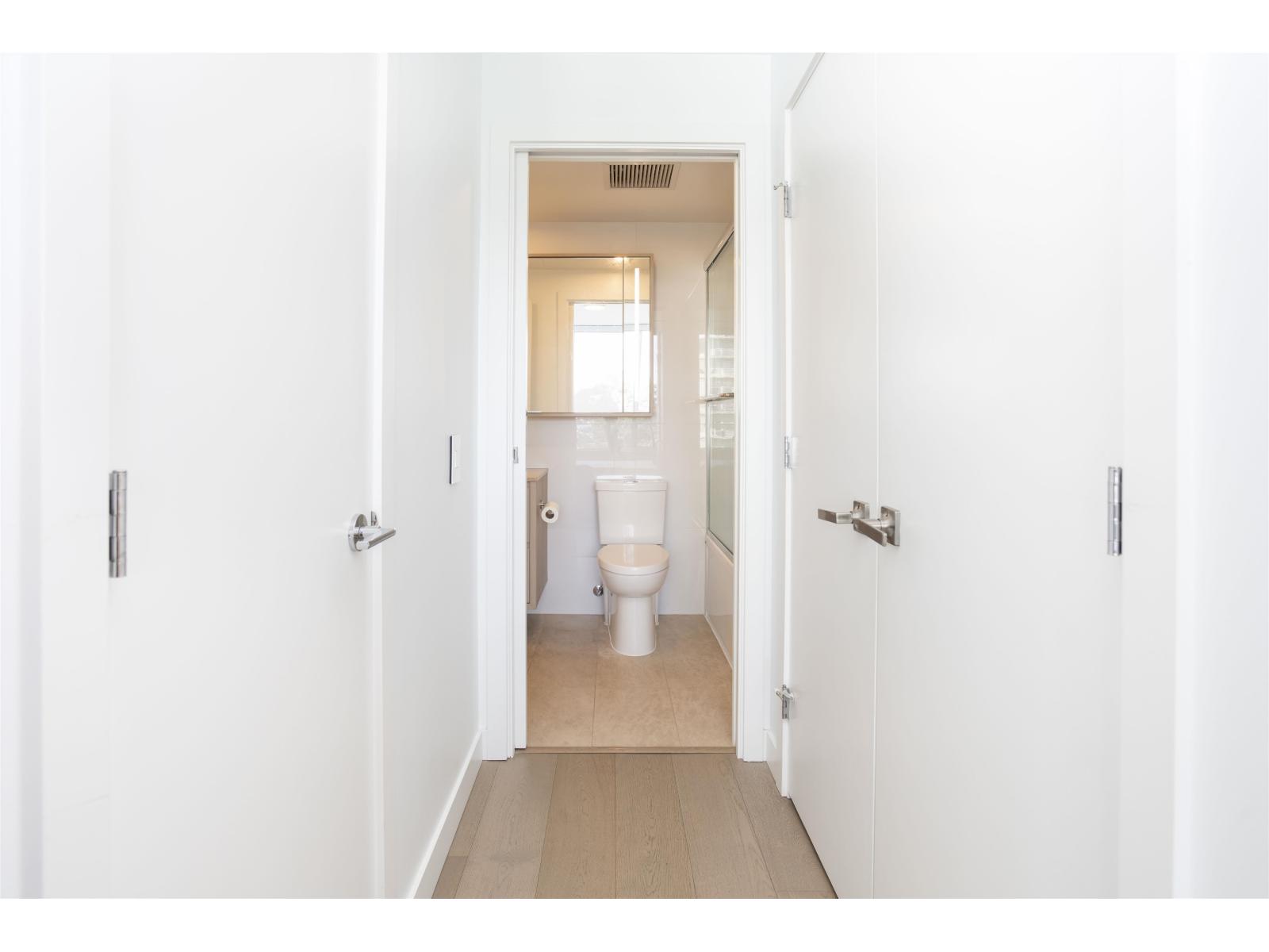 1103 15165 THRIFT AVENUE, White Rock