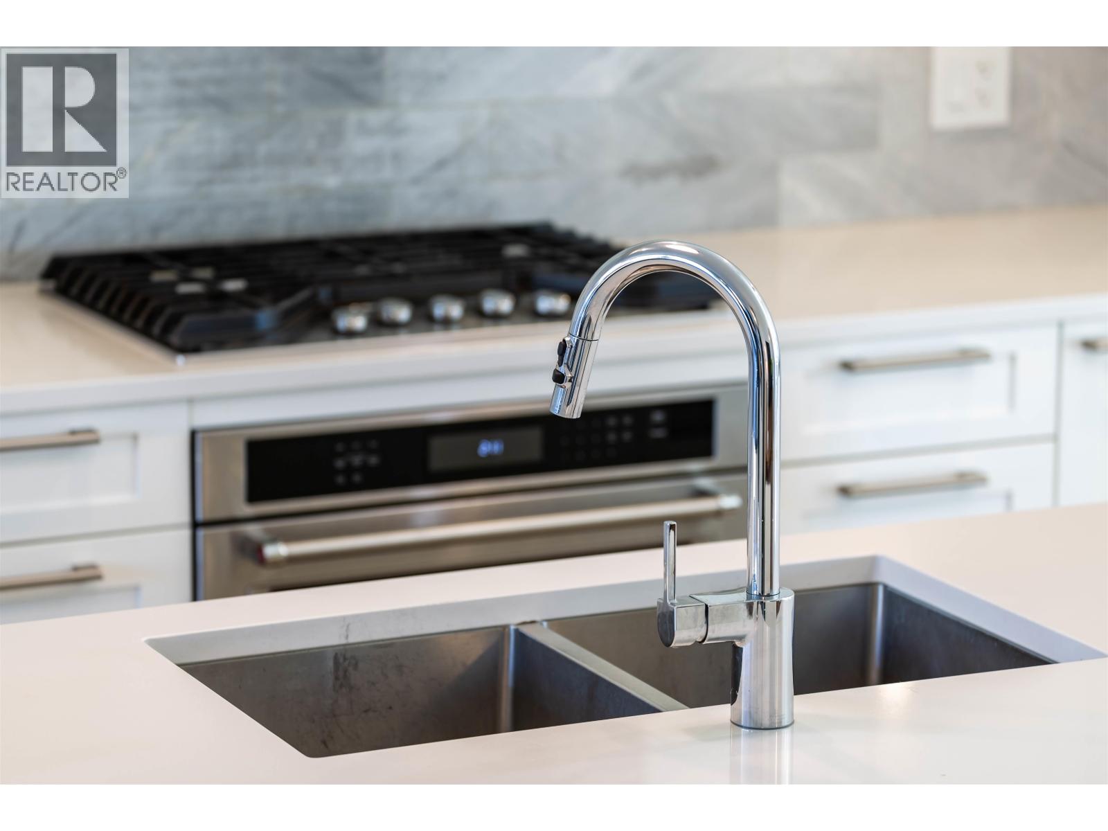 #111-4662 HEMLOCK Way, Tsawwassen