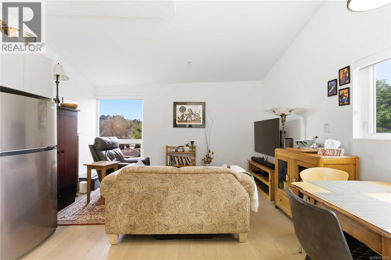 122 1720 Fairfield Road, Victoria