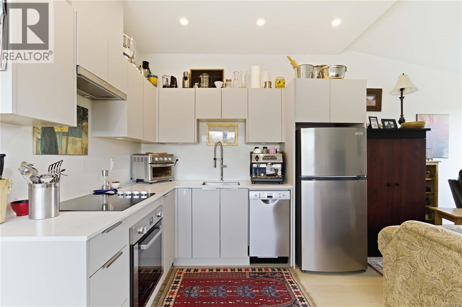 122 1720 Fairfield Road, Victoria