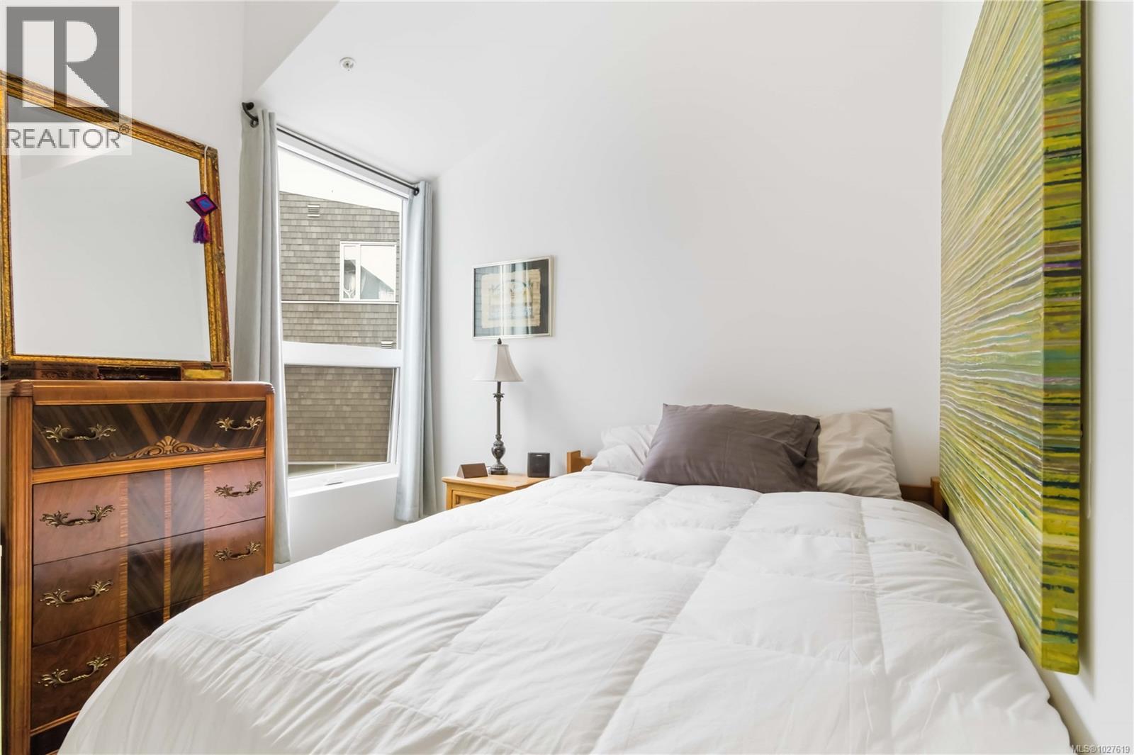 122 1720 Fairfield Road, Victoria