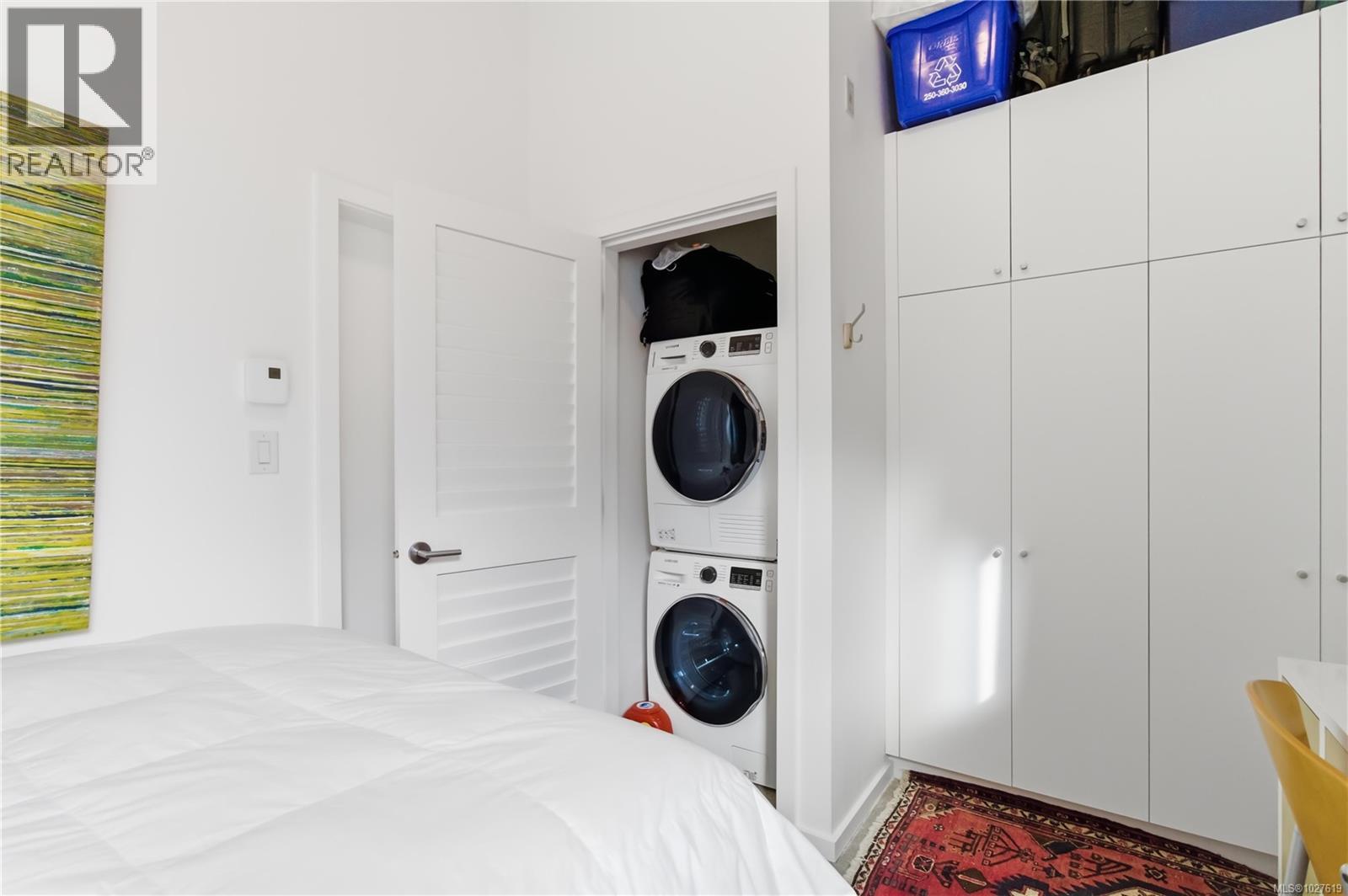 122 1720 Fairfield Road, Victoria