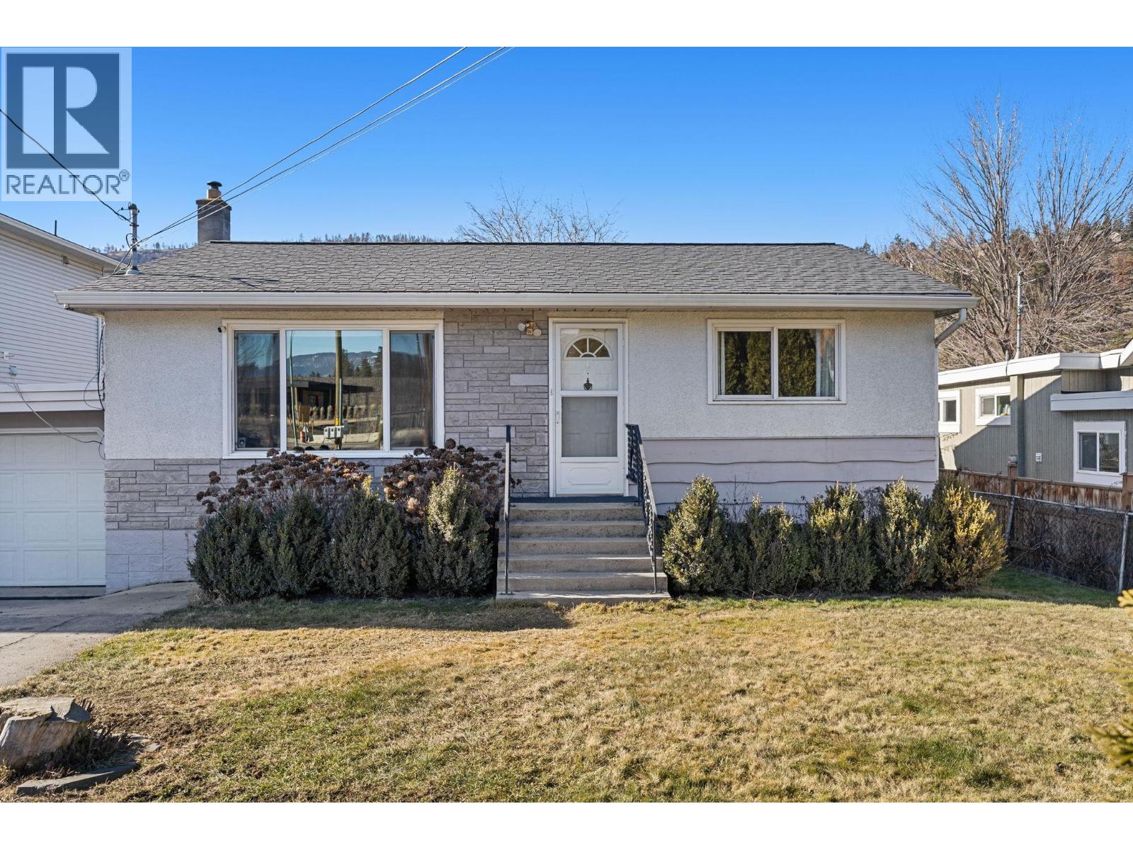  594 Snowsell Street North, Kelowna
