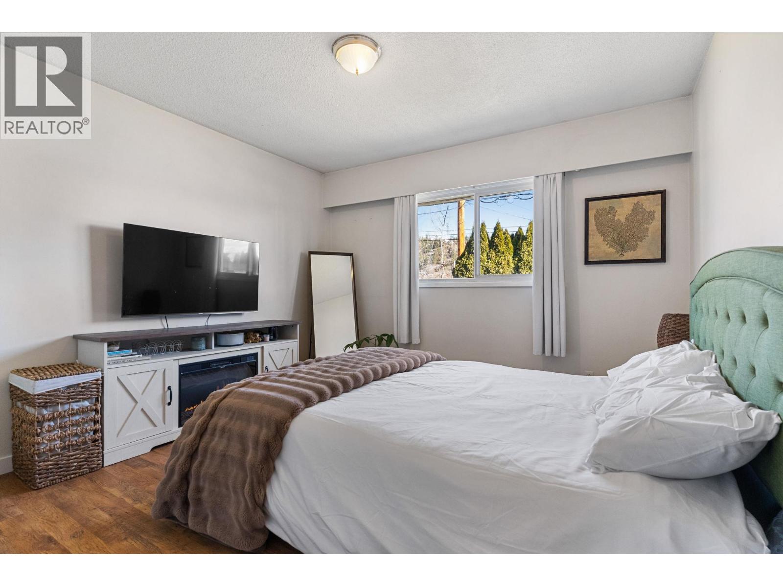 594 Snowsell Street N, Kelowna