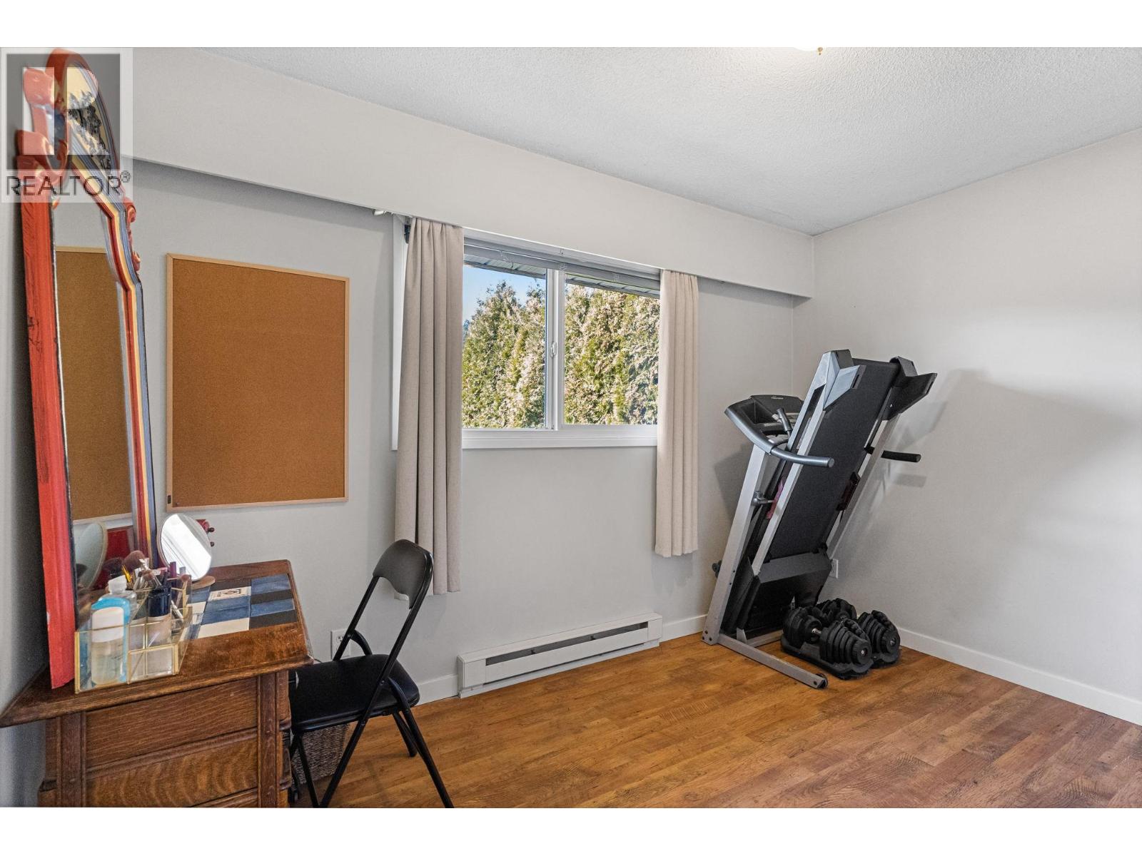 594 Snowsell Street N, Kelowna