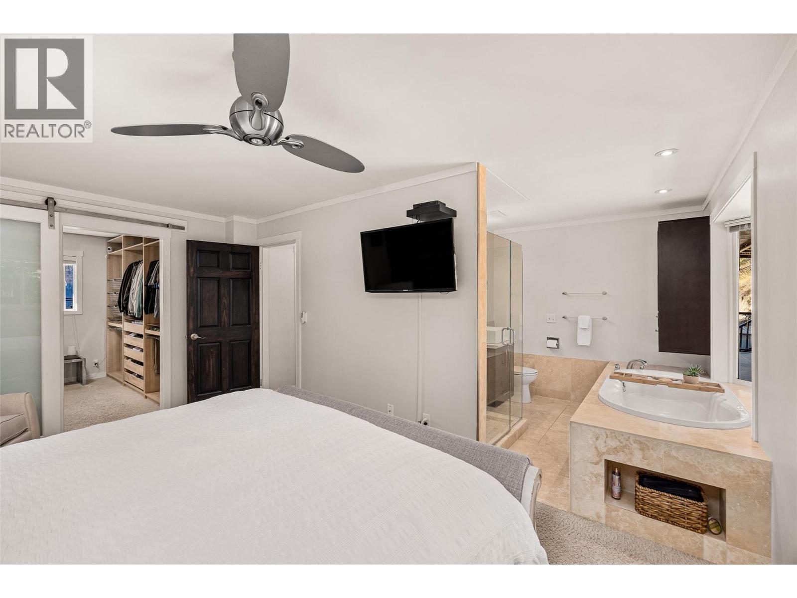 113 Clifton Road, Kelowna