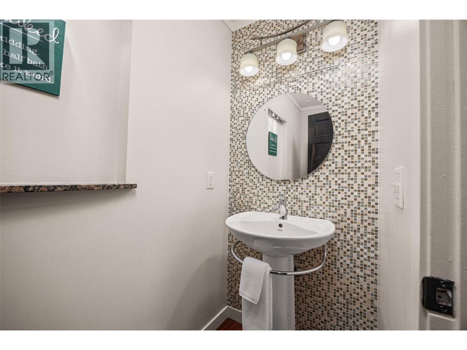 113 Clifton Road, Kelowna