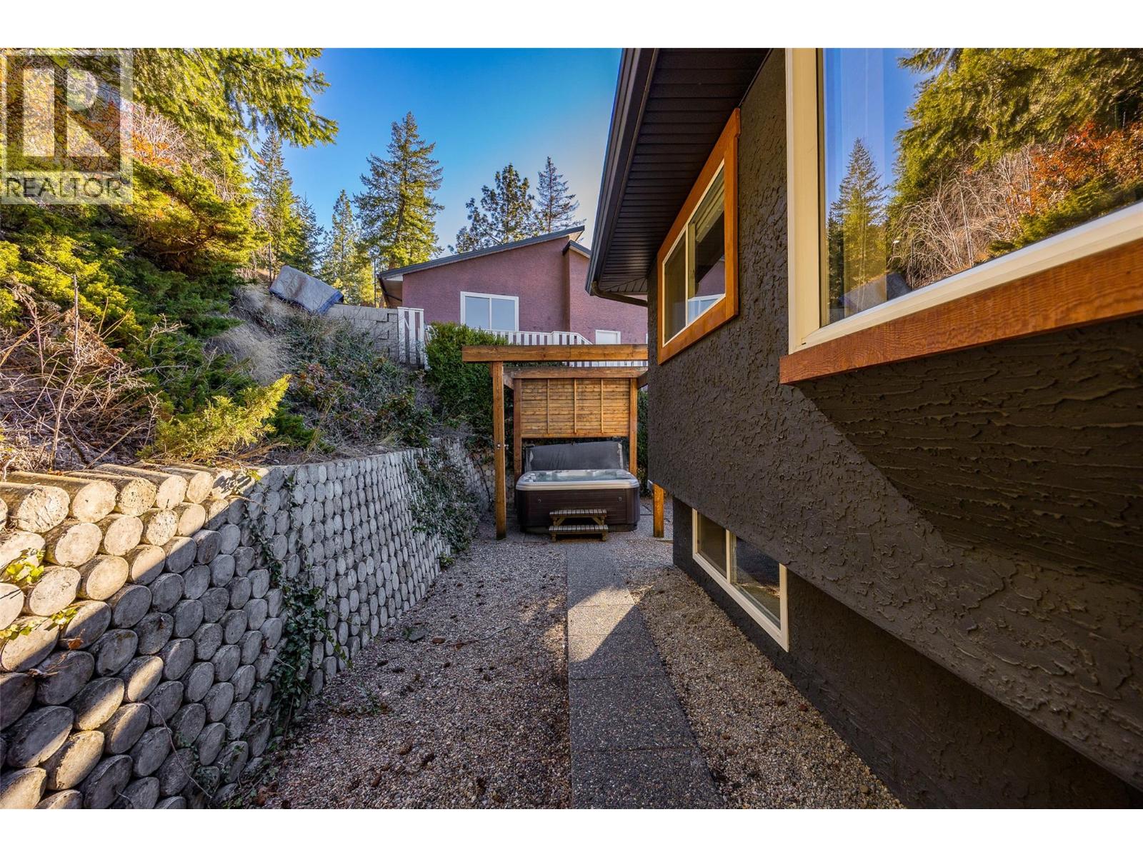 113 Clifton Road, Kelowna