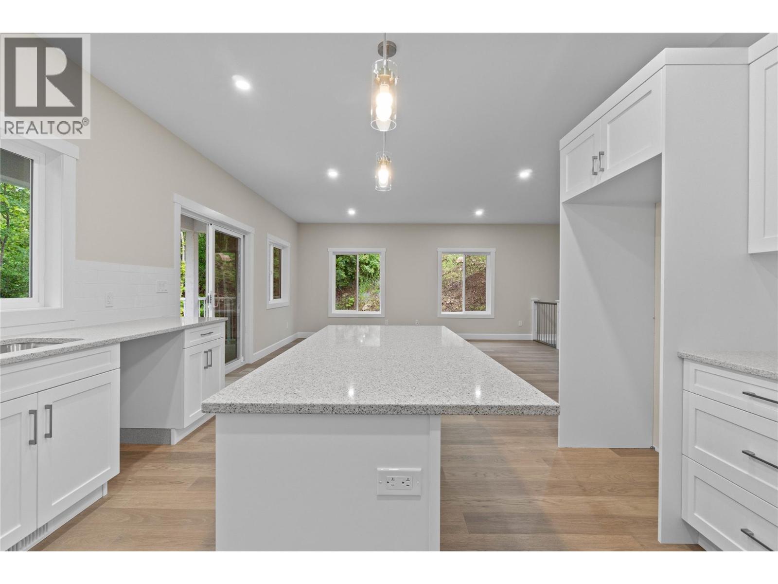 806 Cliff Avenue Unit# 104, Enderby