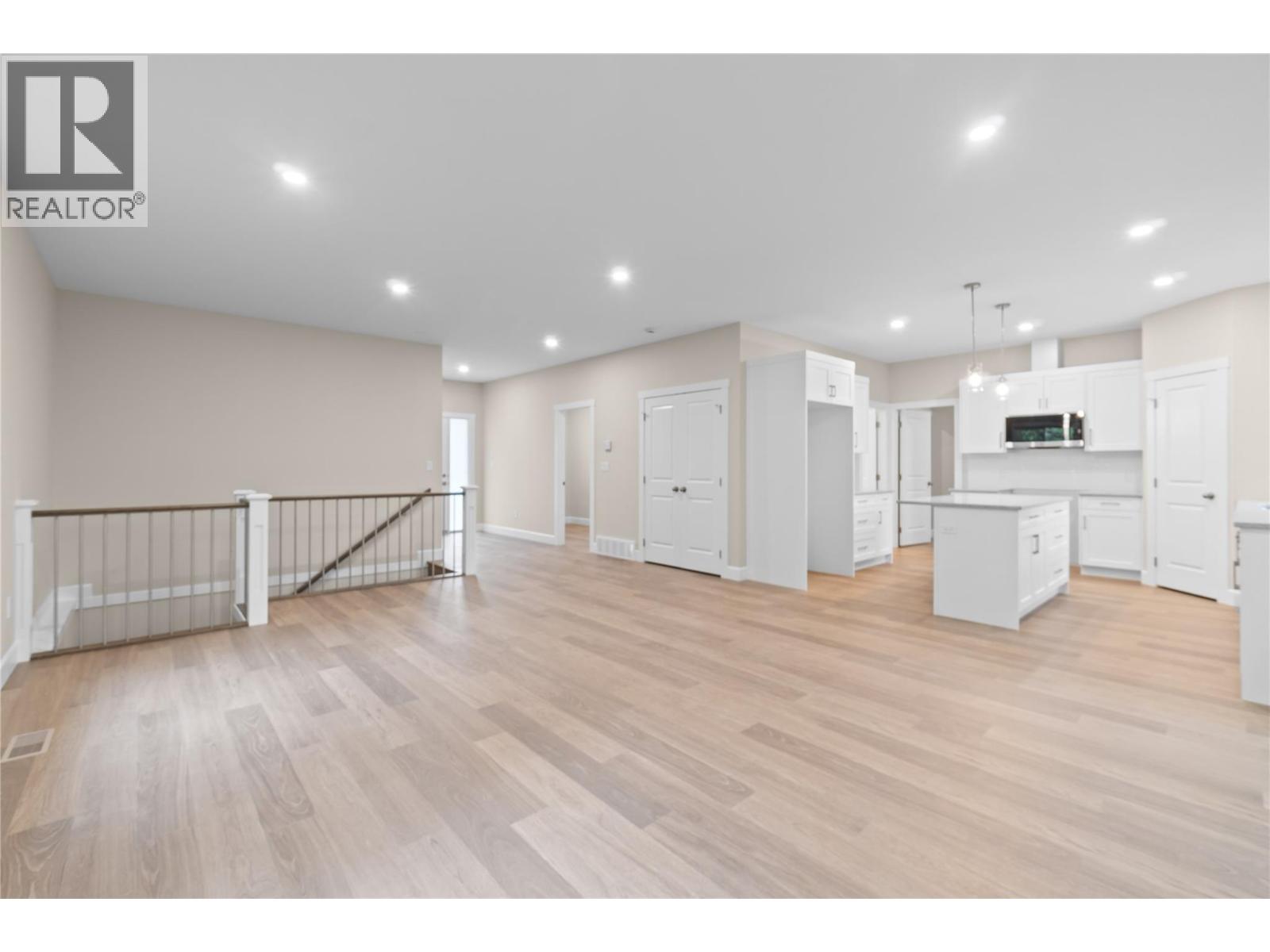 806 Cliff Avenue Unit# 104, Enderby