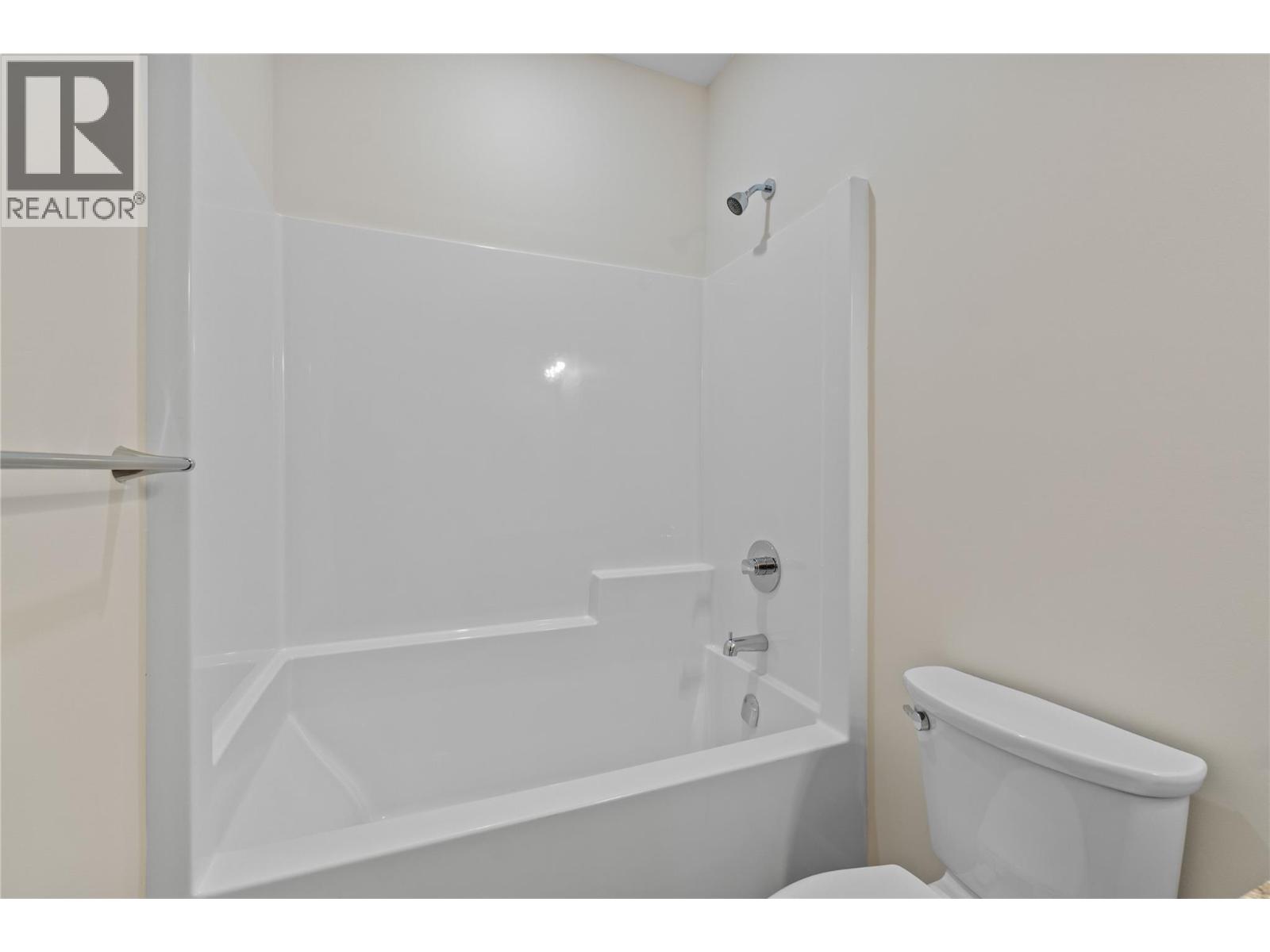 806 Cliff Avenue Unit# 104, Enderby