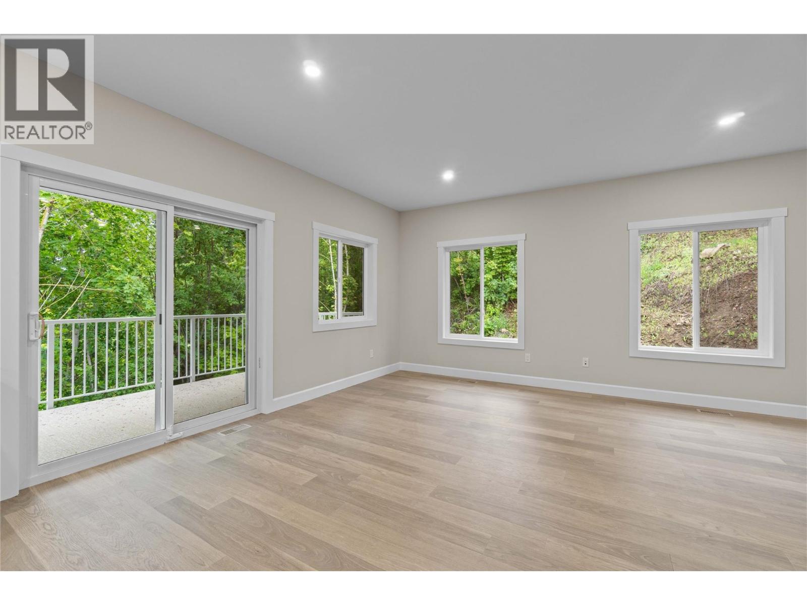 806 Cliff Avenue Unit# 104, Enderby